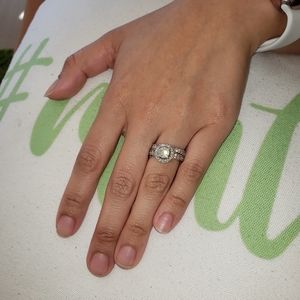 14kt white gold diamond ring about 1 carat